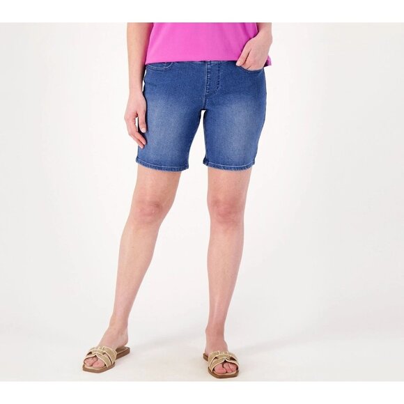 Belle by Kim Gravel TruTemp Denim 5 Pocket 8" Shorts Medium Wash Plus 32 A602619 - Picture 1 of 2